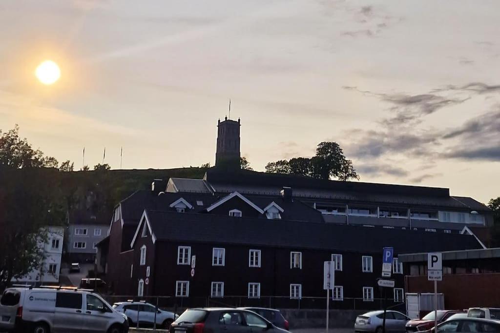 Sjarmerende Leilighet I Hjerte Av Tonsberg By Exterior foto